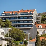 Miss Mia Apartment